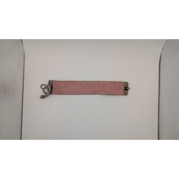 Vintage Pink Embossed Leather Cuff Wide Suede Band Antique Silver Hook Clasp - Picture 1 of 3